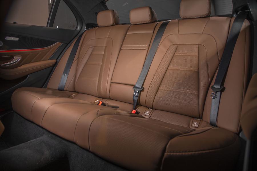 Интерьер Mercedes-AMG E53 4Matic+ 2018 года  (NA) (фото 21 из 40)